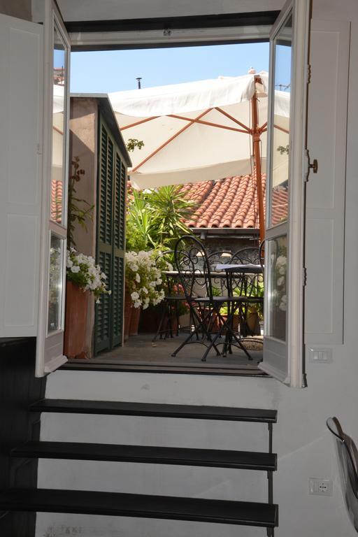 La Terrazza Di Vico Olivi B&B Ventimiglia Ngoại thất bức ảnh